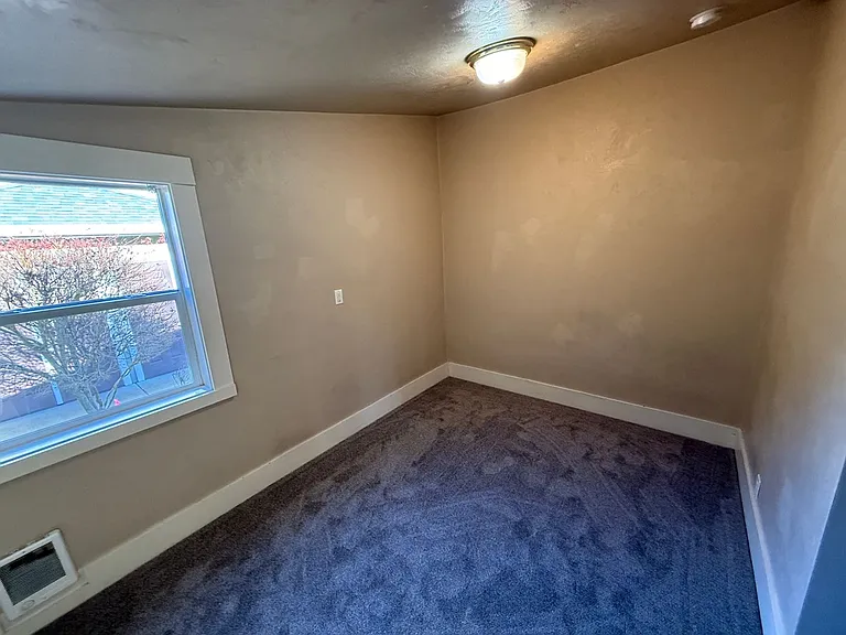 10th St. 11 Plex — Photo 16