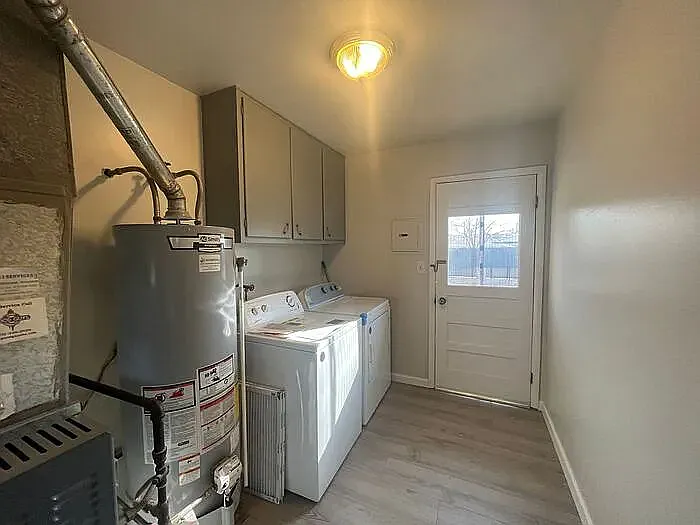 1712 Peterson St — Photo 4