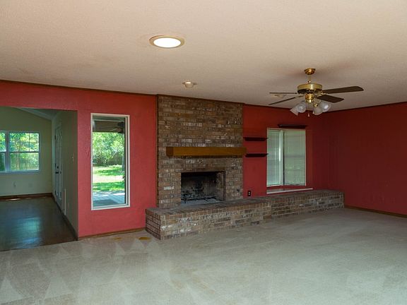 3rd image of 6527 Sleepy Hollow Ave