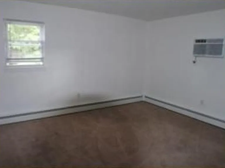 777 Bloomfield Ave — Photo 6