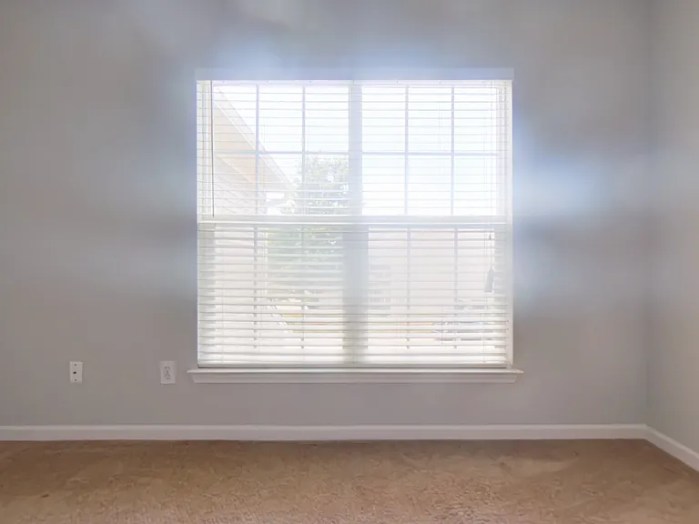 3926 Fountain Village Cir — Photo 11