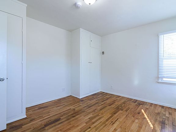 4th image of 10474 Eastborne Ave #1/2