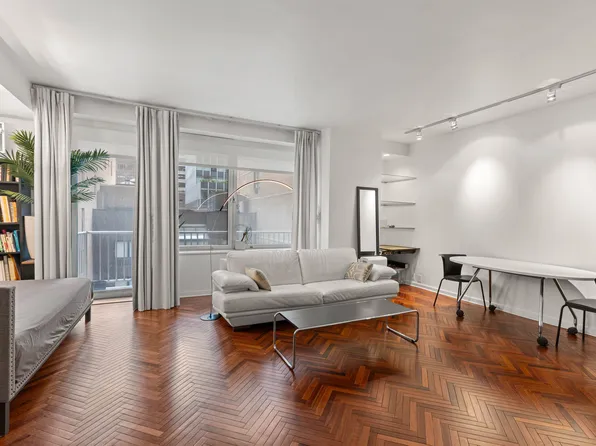 216 East 47th Street 5B image 1 of 8