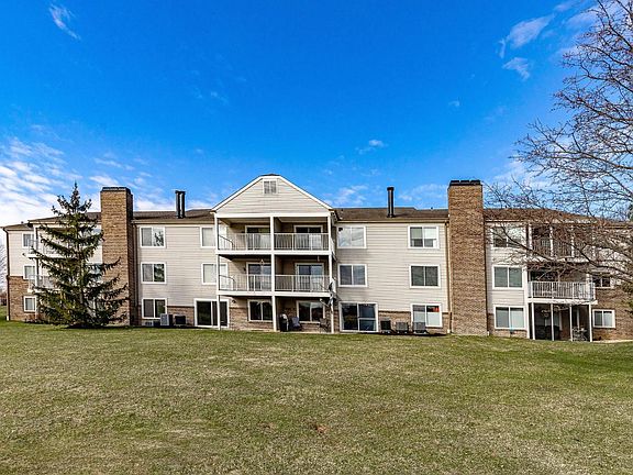 5th image of 7520 Waterford Cir