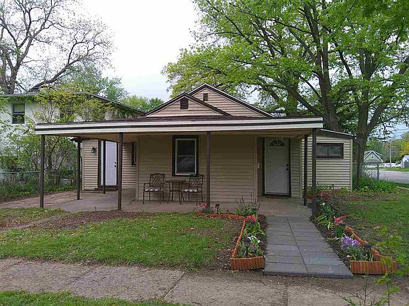 2nd image of 1009 Highland Ave