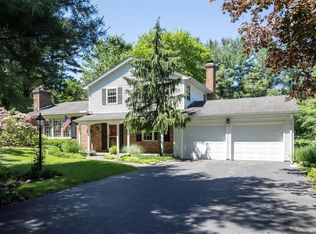 215 Bowen Rd, East Aurora, NY 14052