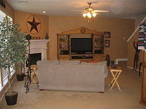 4th image of 12852 Danville Dr