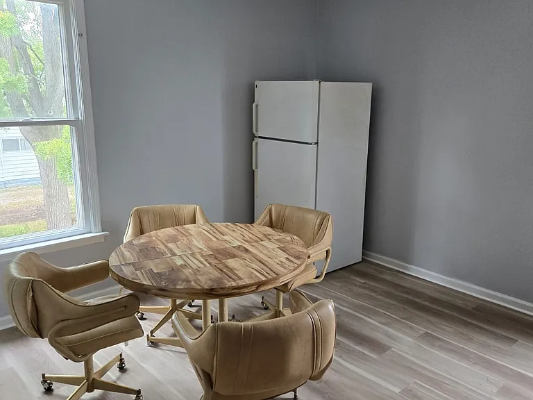925 Meridian St #3 — Photo 7