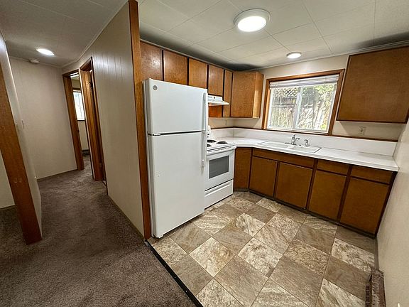 4th image of 805 N C St #922e69aa2