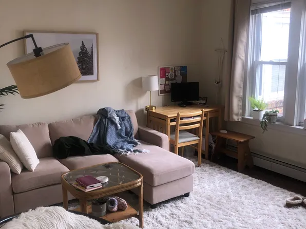 152 Camp St APT 9, Providence, RI 02906