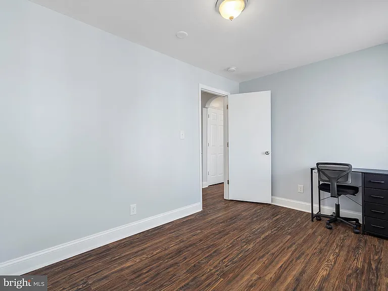 1713 E Lafayette Ave — Photo 18