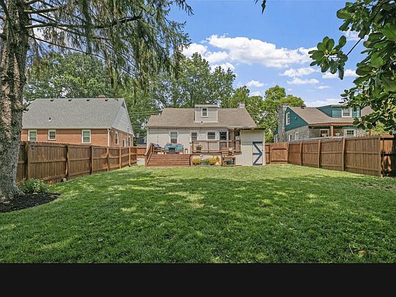 2nd image of 288 Rosemont Gdn