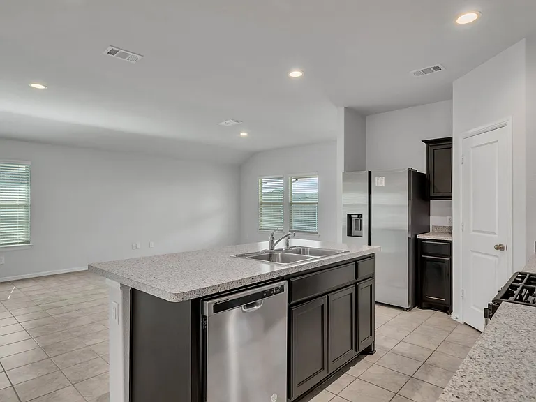 16617 Porterfield Ln — Photo 12