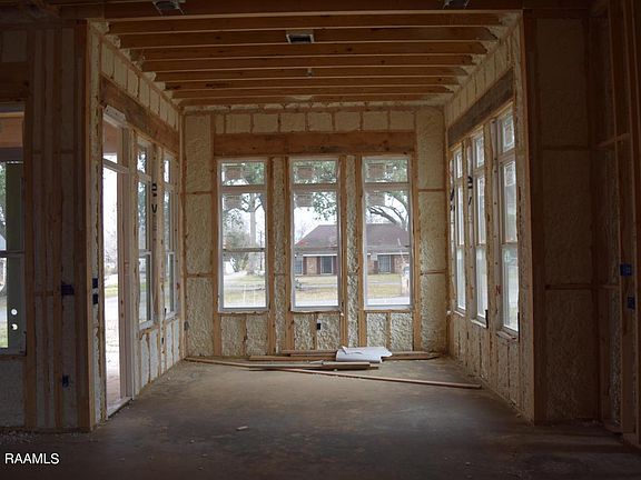 5th image of 229 Canary Palm Way