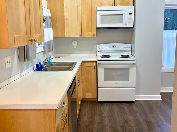 4th image of 51 Pierrepont Ave