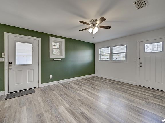 5th image of 3105 W 21st Ct