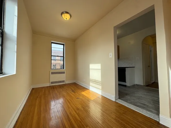 47-09 Skillman Avenue image 9 of 12