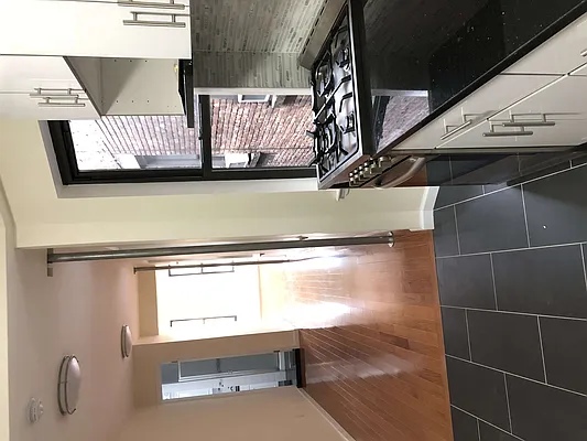 Rented by Warren T Real Estate Corp. | media 14