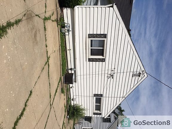 2nd image of 1016 S Independence Ave