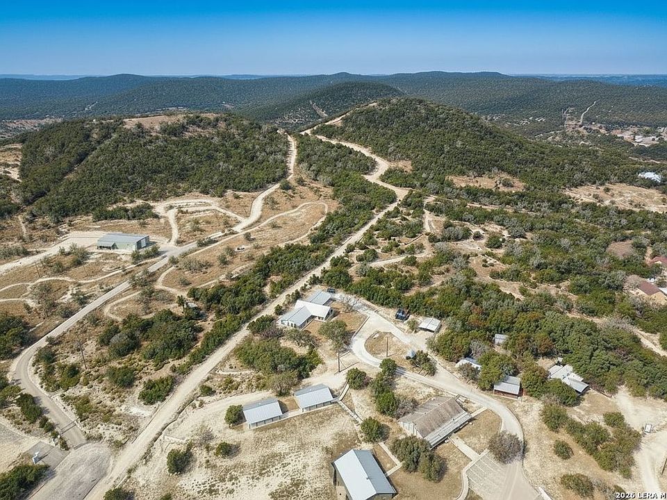 1st image of 898 Mountain View Lane