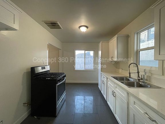 2nd image of 13719 Yukon Ave
