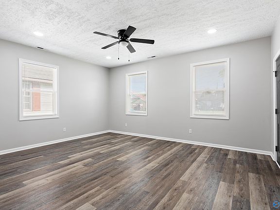 5th image of 1109 Grant Ave