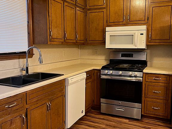 3rd image of 9579 Briar Creek Ln