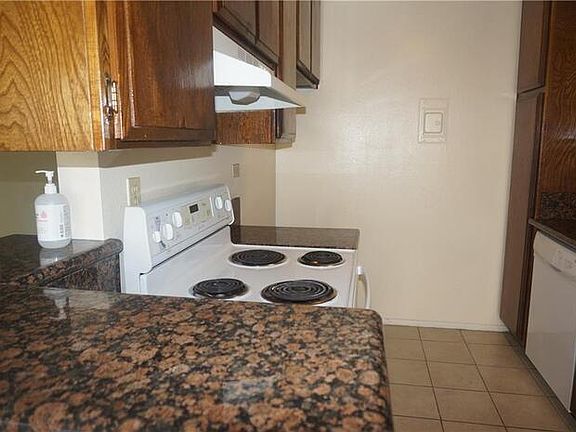 4th image of 2408 S Hacienda Blvd #B101