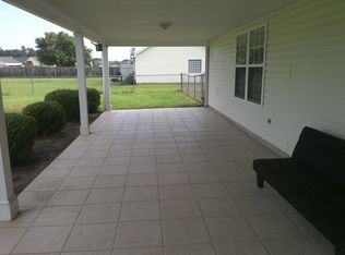 554 N Parker Church Rd, Raeford, NC 28376