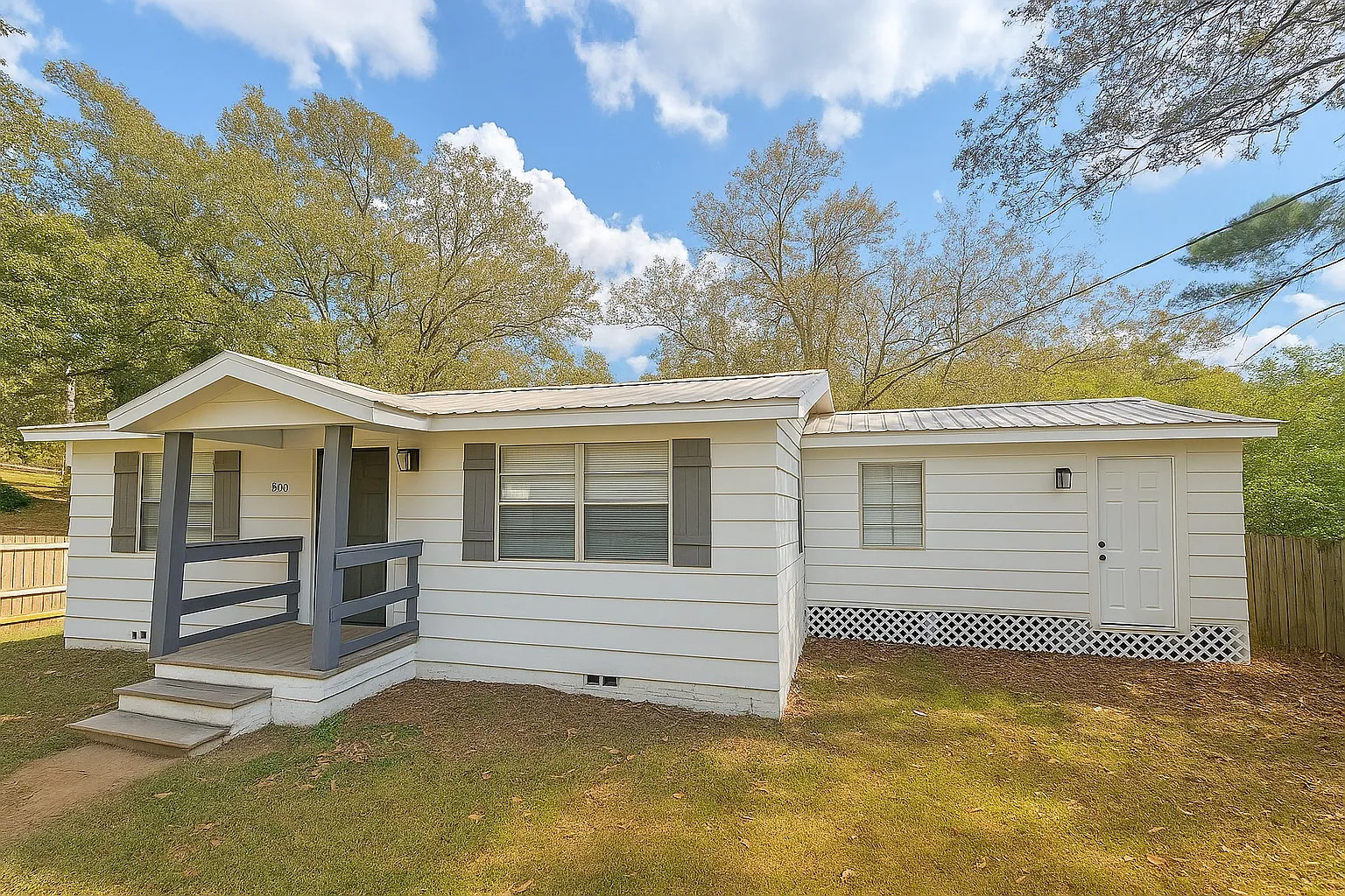 3 bed, 1114 sqft, $1,495 — Photo 1