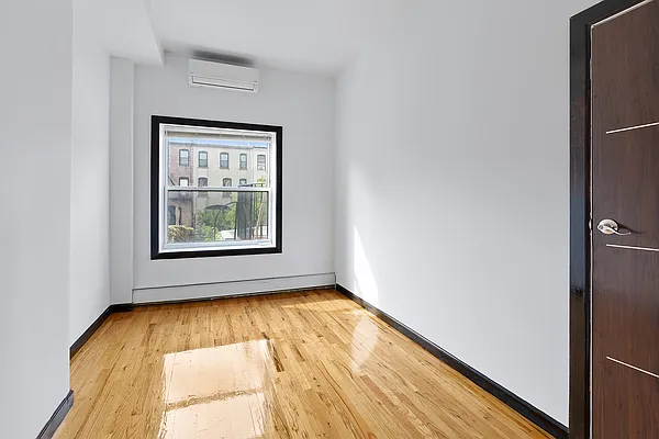 Rented by Compass | media 9