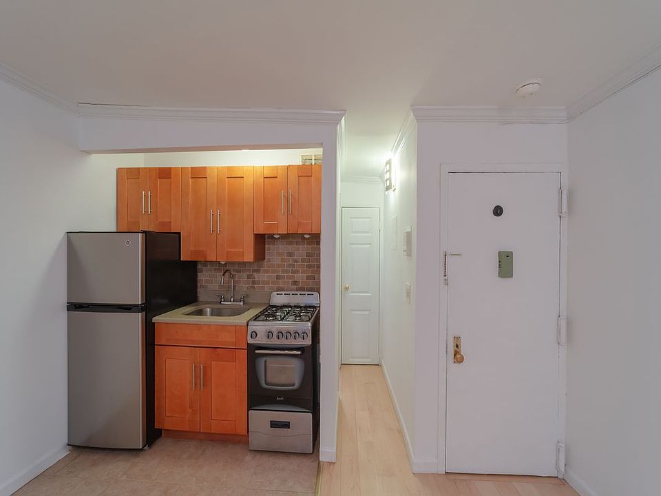 2nd image of 222 1st Ave #22D