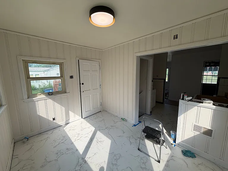 8305 Morganford Rd — Photo 4