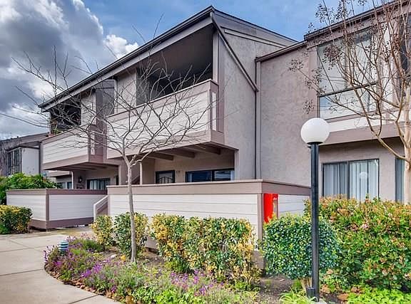 2nd image of 9109 Village Glen Dr Unit 169