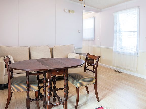 4th image of 525 Riverleigh Ave Unit D1
