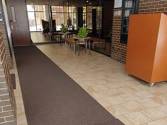 3rd image of 5401 S Hyde Park Blvd APT 1406