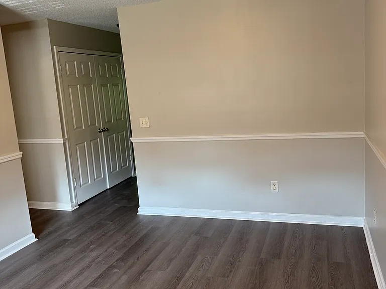 816 Westbrook Ct — Photo 1