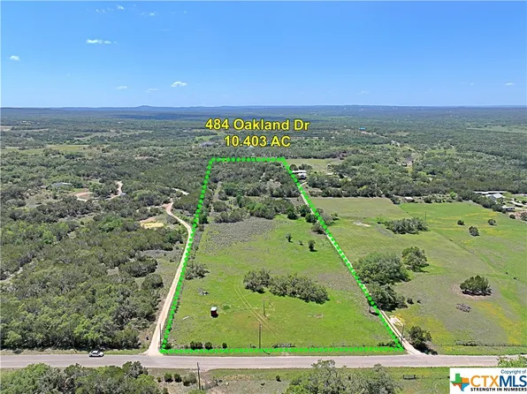 484 Oakland Dr, Blanco, TX 78606