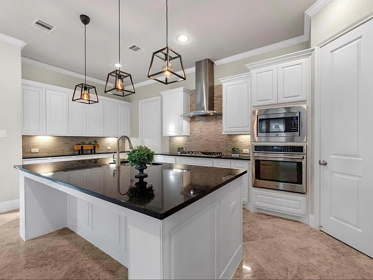 2024 Arrowood Glen Dr — Photo 11