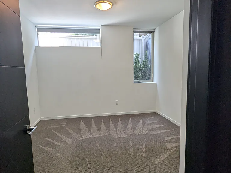 6313B 42nd Ave SW #B — Photo 4