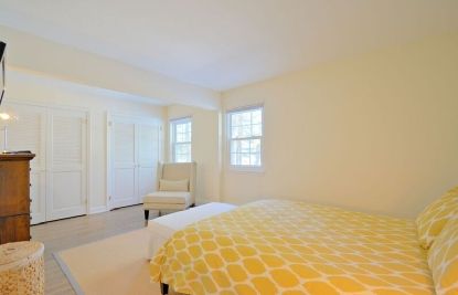  Bedroom (New Rug & Lighting not shown)