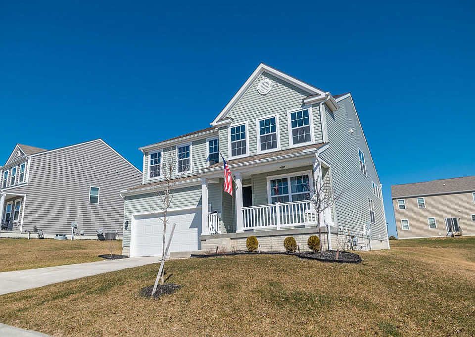 1st image of 2323 Pine Crest Dr