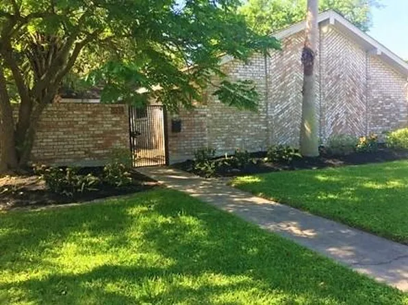 5539 Queensloch Dr, Houston, TX 77096