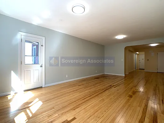 Rented by Sovereign Associates | media 4