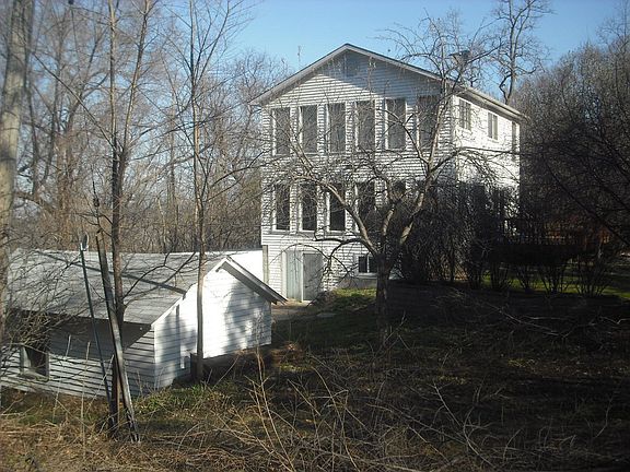 2nd image of 2052 Highwood Ave