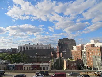 Rented by aptsandlofts.com