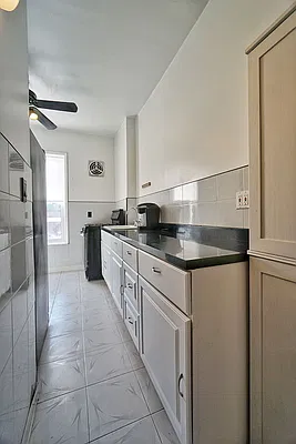 Rented by REMAX Elite | media 9