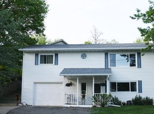 1017 5th St S, Sauk Rapids, MN 56379