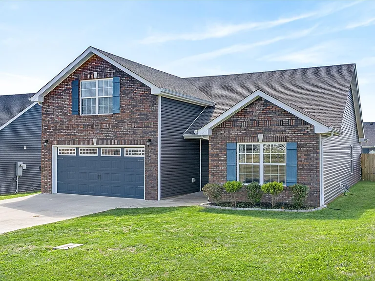 1044 Charles Thomas Dr — Photo 4