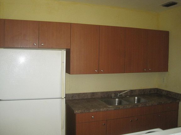 5th image of 1635 NW 124th St
